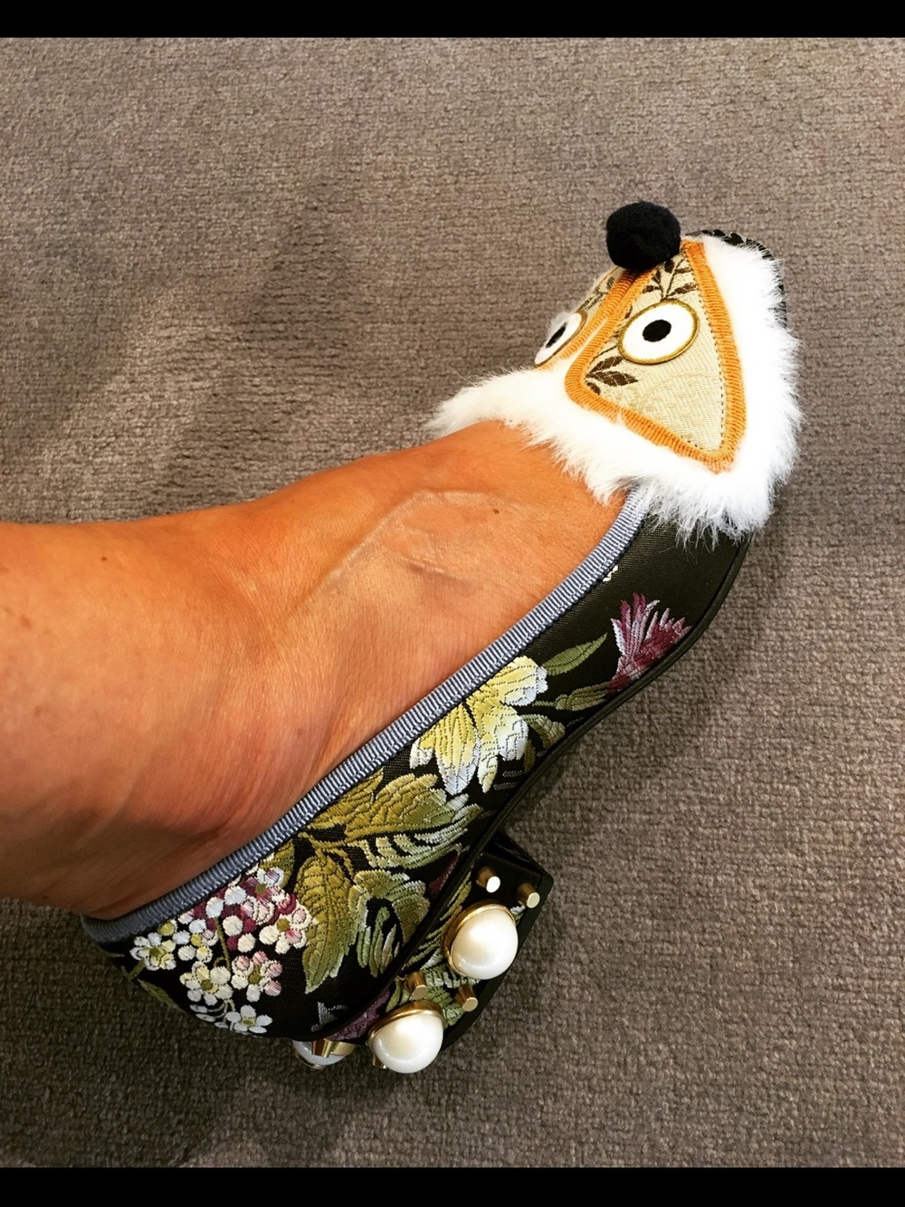 🦊 Gucci embroidered flats with fur & pearls – EU 36.5 (fits 37) – NEW